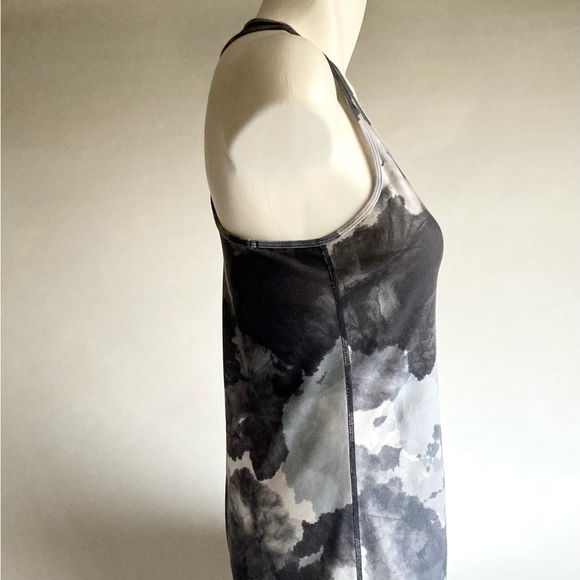 Lululemon Grey White Tank Top size 6 - Picture 6 of 10